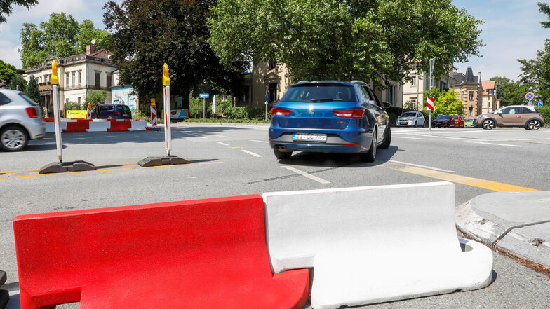 Jetzt kracht es häufiger am Klienebergerplatz in Zittau, wenn Autos aus der Frauenstraße auf den Ring biegen wollen.
