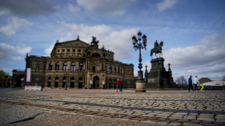 Die Semperoper in Dresden will Schritt für Schritt zur Normalität zurückkehren.
