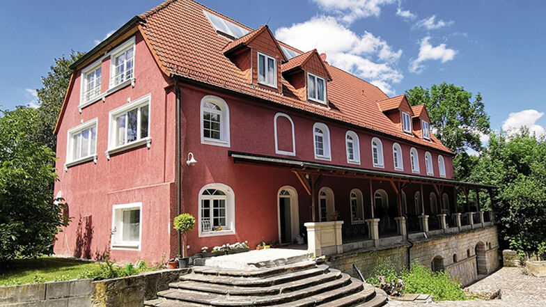 Wohnhaus, ehem. Herrenhaus eines Rittergutes in Wilsdruff / Mindestgebot 698.000 Euro
