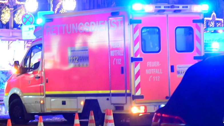 Im Vogtland ist eine betrunkene Autofahrerin bei einem Unfall schwer verletzt worden.