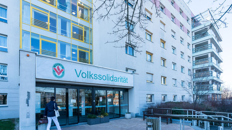 Beim Umbau des Pflegeheimes in Gorbitz  habe die Volkssolidarität Dresden vergleichsweise günstige Pflegeplätze  schaffen wollen, sagt   Geschäftsführer Clemens Burschyk. 