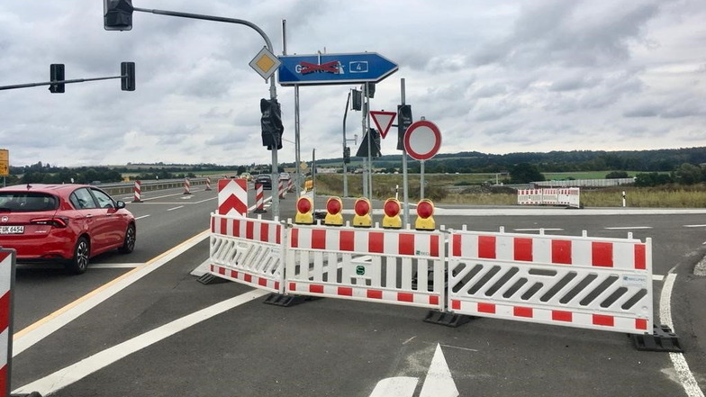 Auch die Auffahrt auf die A4 Richtung Bautzen, von der neuen S177 aus, soll im Oktober freigegeben werden.