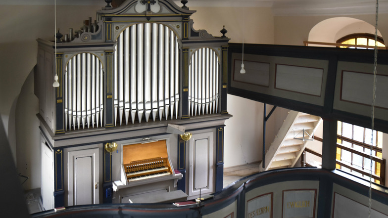 Mehr als 120 Jahre alt ist die Orgel in der Grünberger Kirche. Sie wurde von den Brüdern Jehmlich errichtet. Inzwischen sind dem Instrument nur noch Töne zu entlocken, wenn Temperatur und Luftfeuchtigkeit stimmen.