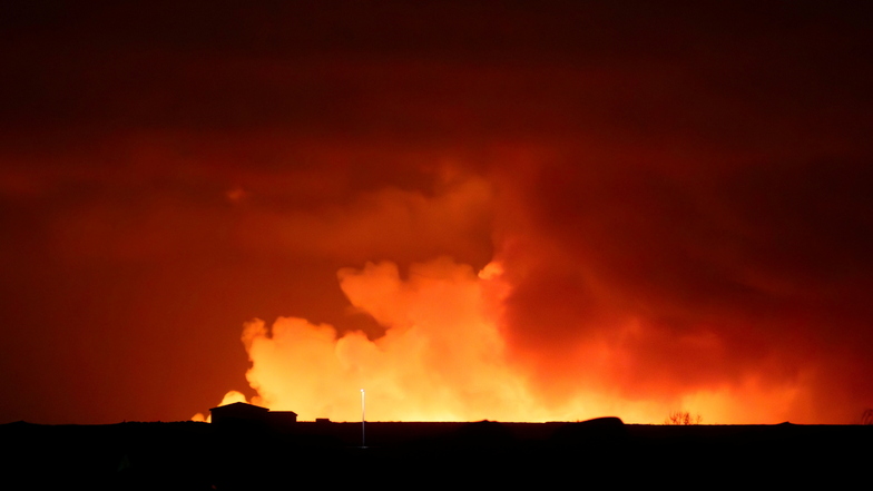 Silke Dietze aus Kriebethal und weitere Mitglieder der Gruppe Focus-Freunde-Kriebstein erlebten den Vulkanausbruch in der Nähe von Grindavik in Island.