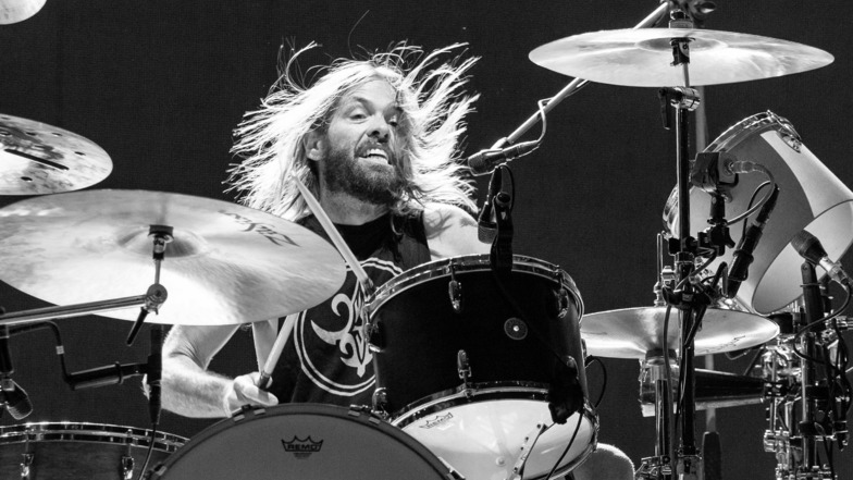 Taylor Hawkins, Schlagzeuger der Foo Fighters, ist mit nur 50 Jahren gestorben.