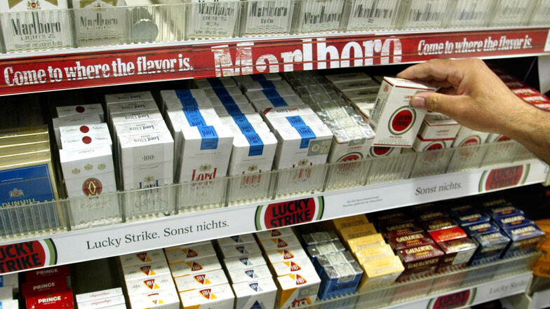 Zollfahndern aus Tschechien ist ein Ermittlungserfolg gegen die illegale Zigarettenmafia gelungen.