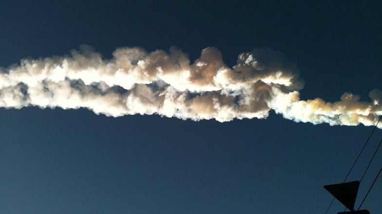 Im Februar 2013 explodierte ein etwa 20 Meter großer Asteroid über der russischen Millionenstadt Tscheljabinsk.