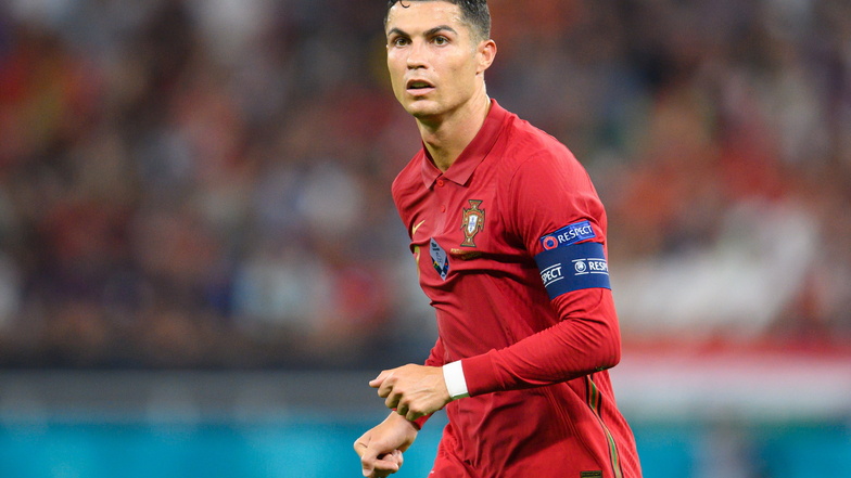 Portugals Cristiano Ronaldo bleibt Frisurentechnisch beim Altbewährten.