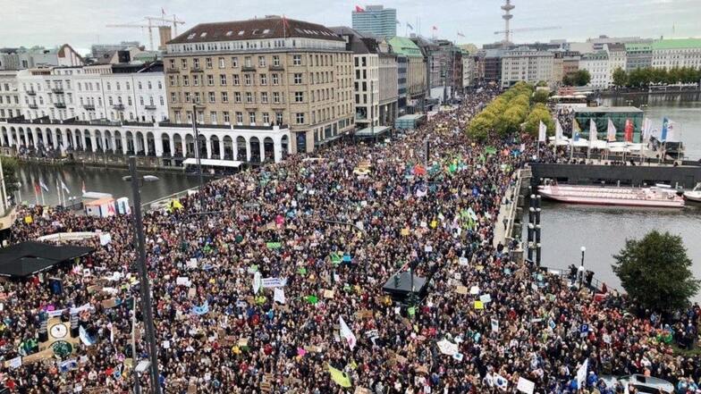 Eine Fridays-for-Future-Demonstration in Hamburg 