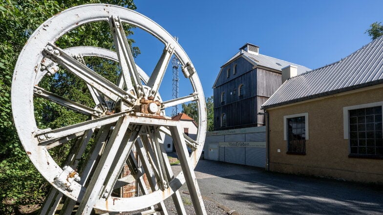 Blick auf die Gebäude des Drei-Brüder-Schachts in Freiberg.