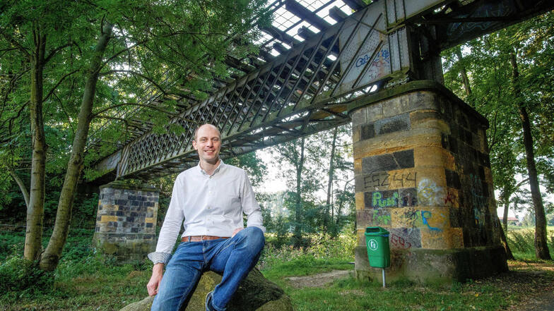 Großpostwitz' Bürgermeister Markus Michauk ist zuversichtlich, dass der Lückenschluss auf dem Bahnradweg in den kommenden Jahren umgesetzt werden kann. Bestandteil des Vorhabens ist die Instandsetzung der Klimperbrücke.