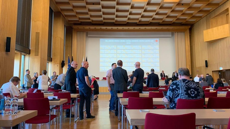 Bürgermeister-Wahl in Dresden: Stadtratssitzung hat begonnen