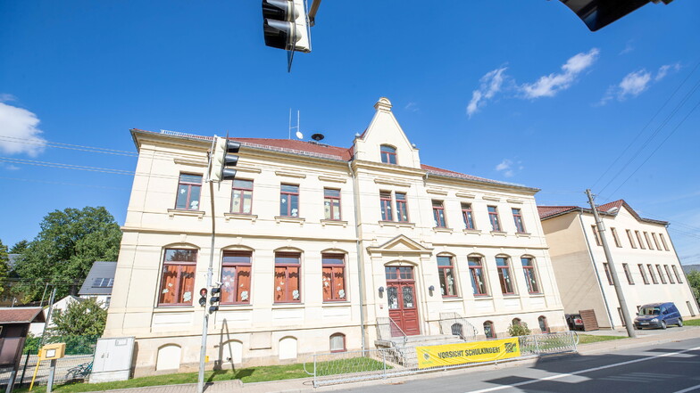 Ab Mitte Juni werden an der Grundschule in Oberottendorf die Außenanlagen samt Schulhof umgestaltet.