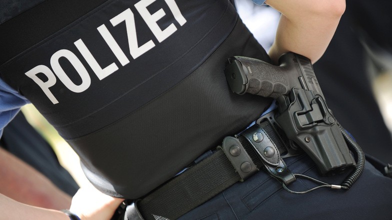 Polizistin wird bei Einsatz in Dresden geschlagen