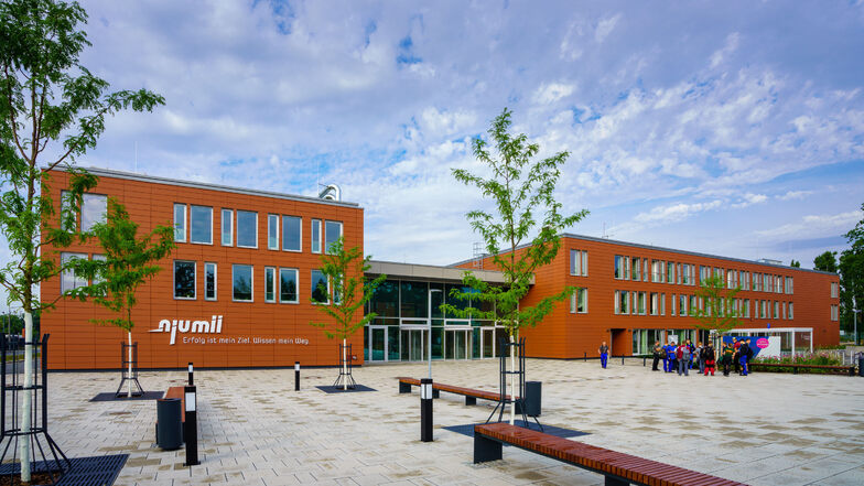 Für insgesamt 45 Millionen Euro entstand in der Dresdner Albertstadt ein hochmodernes Bildungszentrum.