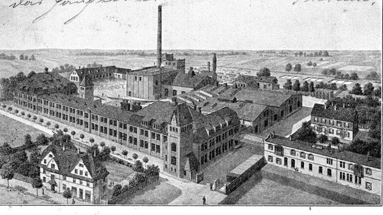 Die Zitz- und Kattunmanufaktur, später Blaudruckfabrik Jentzsch, wurde 1763 gegründet. Schon 1834 erhielt sie zum Bleichen und Färben eine Dampfmaschine. Die Gebrüder Jentzsch produzierten hier ab 1910; 1950 wurde die Fabrik verstaatlicht. Dann war es VEB Stoffdruckerei, Lautex, VEB Textilveredlung. Bis 1998.