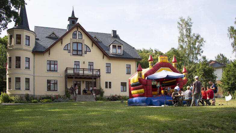 Die Heilpädagogische Schule in Bonnewitz sucht ab April Unterstützung in der Schulverwaltung.