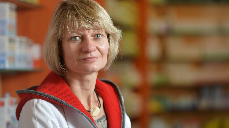Claudia Benedickt ist Apothekerin auf der Thälmannstraße, ist seit 2004 Heidenauerin und seit 2012 Vereinschefin.  Foto: Millauer