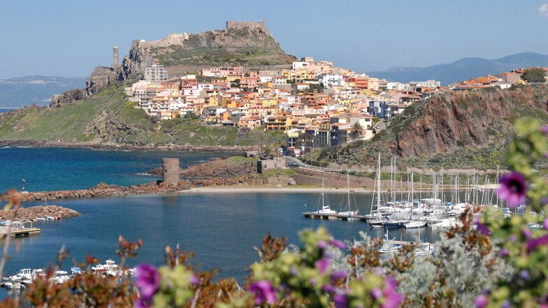 Auf Sardinien hat ein Mann seine tote Mutter jahrelang in der Gefriertruhe versteckt