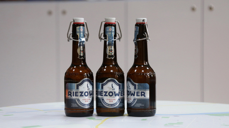 Vom „Riezower“ hat man 900 Kästen abgefüllt. Die 0,33-Liter-Flasche mit Ploppverschluss kostet 1,25 Euro.
