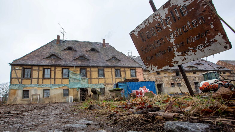 Das Rittergut im Kamenzer Ortsteil Biehla hat einen neuen Eigentümer. Der will den Verfall der Gebäude stoppen. Aber was soll aus ihnen werden?