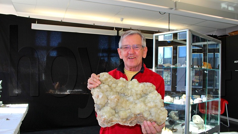 Der 26. Tag der Mineralogie im Natz stand unter dem Thema „Calcite und artverwandte Minerale“. Das ist die Welt von Peter Hildebrandt, der jedoch in Sachen Natz in eine völlig ungewisse Zukunft schauen muss.