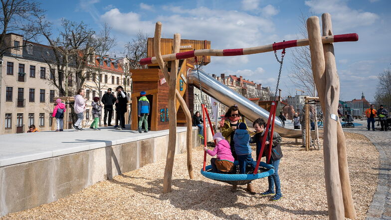 Seit Anfang April 2022 können Kinder im Brautwiesenpark spielen.