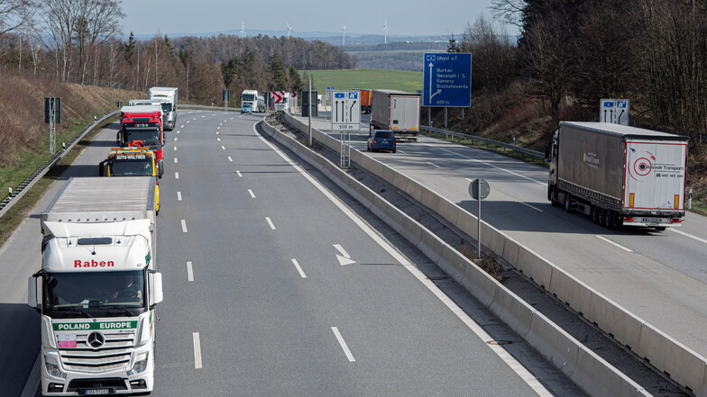 Der Verkehrsüberwachungsdienst überprüfte die Einhaltung der Geschwindigkeitsbeschränkung am Burkauer Berg auf der A 4.
