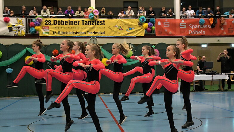 Die Tanzgruppe Comet des WelWel Sport-und Tanzvereins Döbeln war beim vorerst letzten Tanzfest 2019 eine von rund 60 Tanzgruppen, die um vordere Plätze kämpfte.
