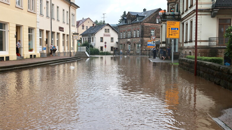 In Bad Schandau war im Juli die Kirnitzsch über die Ufer getreten.