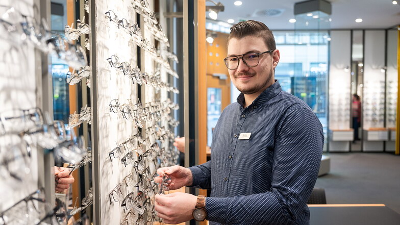 Augenoptiker Rudolf Amm ist bundesweit der Beste seines Fachs unter den Handwerksgesellen. Er hat bei Fielmann in Zittau gelernt und arbeitet jetzt in Görlitz.