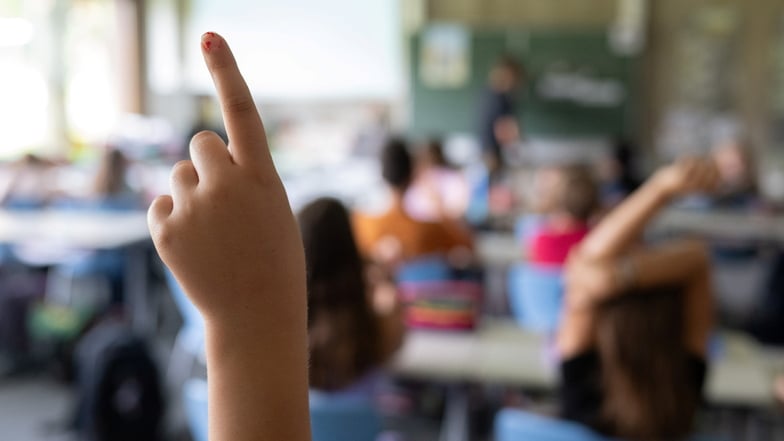 An den Dresdner Schulen gibt es zu wenige Lehrer. Immer wieder fallen Stunden aus.