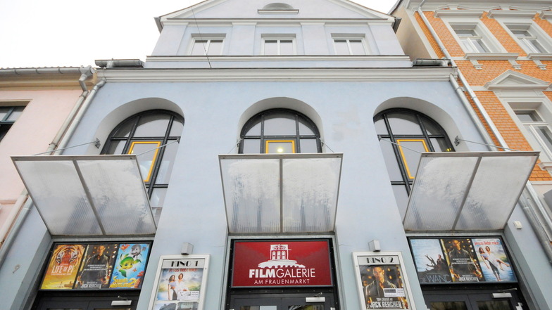 Der Fotokurs des Gymnasiums stellt wieder im Großenhainer Kino aus.