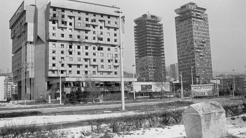 Das Hotel Holiday Inn in der Innenstadt von Sarajevo lag während des Krieges unter ständigem Beschuss der Serben, die sich in den umliegenden Bergen verschanzt hatten.