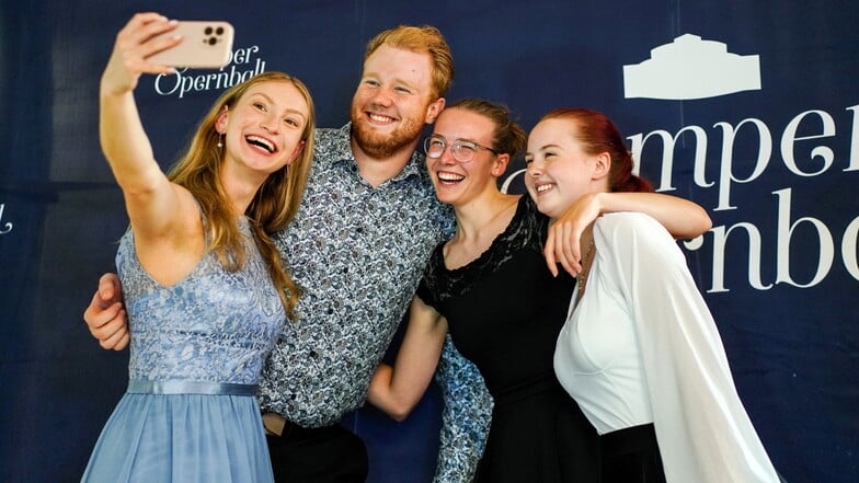 Diese Dresdnerinnen und Dresdner haben auch das Casting bestanden: Annekathrin Paul, Paul Forkert, Antonia Fengler und Thea Otto.