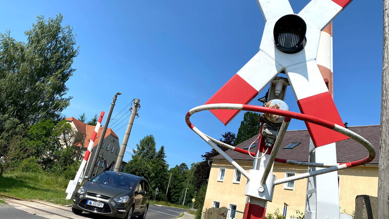 Bahnstrecke Seifhennersdorf: Probleme mit den Schranken? - "Das ist Rufmord"
