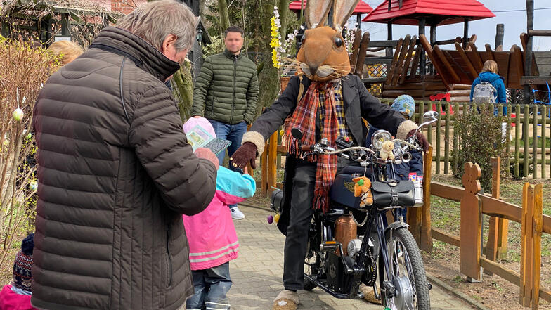 In Langenwolmsdorf sind die Hasen los! Kommen Sie zum Osterfest zu RATAGS!