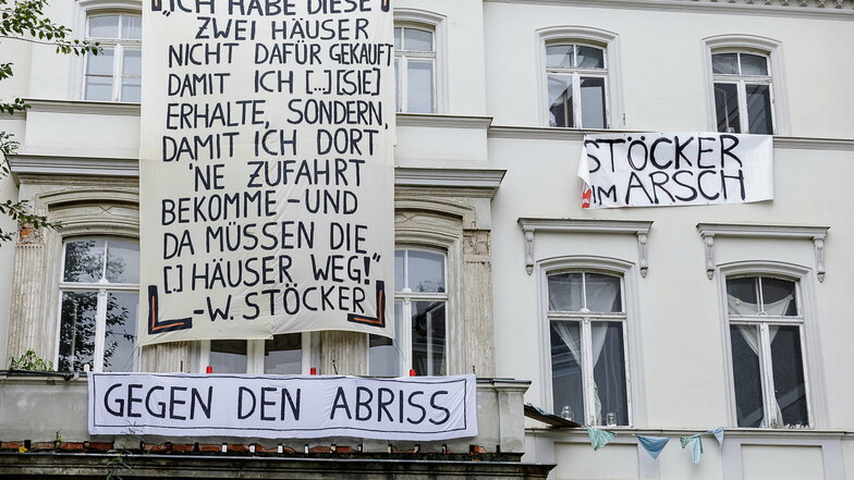 Mit Bannern kämpften die damaligen Bewohner der Villa Postplatz 6 im Herbst gegen den Abriss.