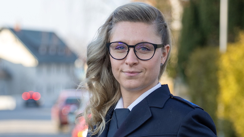 Sie ist das neue Gesicht in der Gemeinde Bannewitz: Romy Böttcher absolviert dort seit Monatsbeginn ihren Dienst als Bürgerpolizistin.