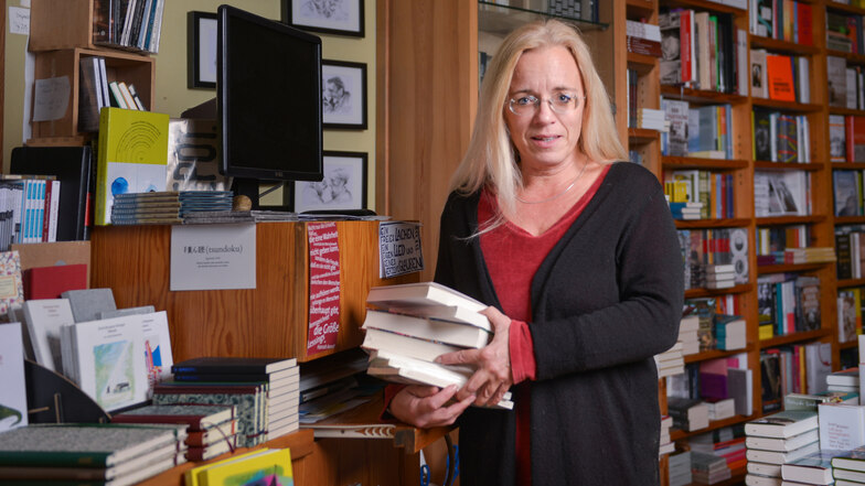 Susanne Dagen in ihrem Buchhaus Loschwitz.