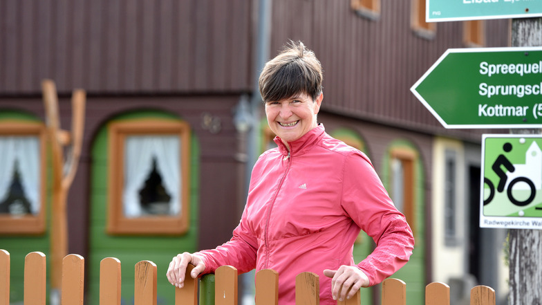 Corinna Bäsler eröffnet die Pension "Grandel" in Walddorf.