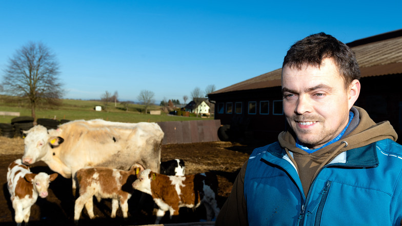 Pierre Zocher liebt seine Kühe. Deshalb möchte der Großharthauer Landwirt aus der konventionellen Milchproduktion aussteigen und seinen Tieren ein Leben ohne Leistungsdruck ermöglichen. Dafür sucht er Paten.