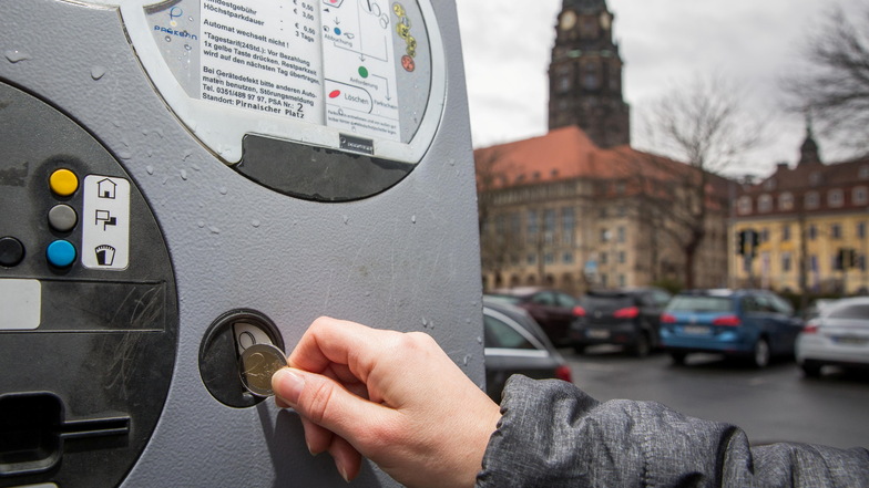 Die Dissidenten-Fraktion im Stadtrat macht einen neuen Vorschlag zu den Parkgebühren in Dresden.
