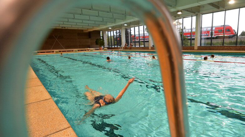 Die Radebeuler Schwimmhalle kann im nächsten Jahr ihr 40-jähriges Bestehen feiern.