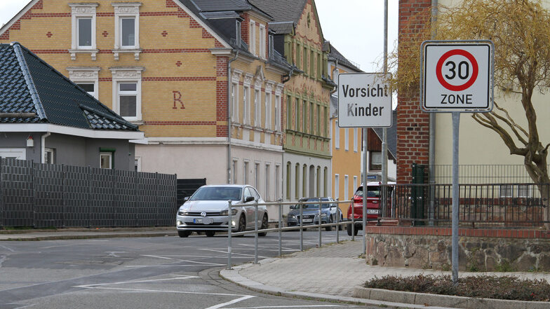Die Vogtstraße in Waldheim ist als 30er-Zone deklariert. Dennoch wird nach Auffassung von Anwohnern häufig zu schnell gefahren.