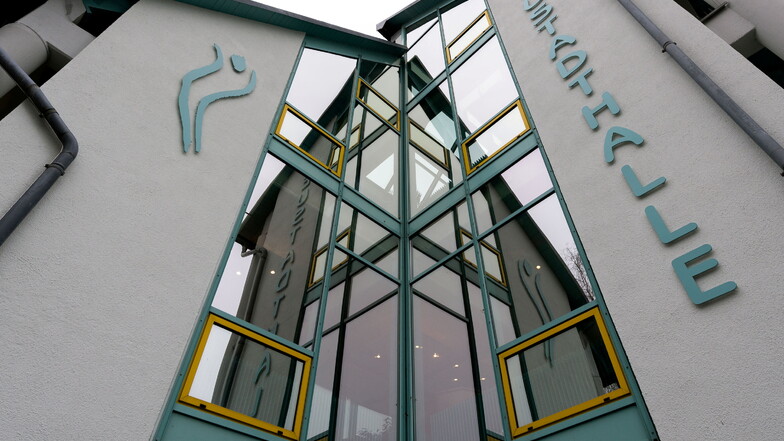 Neustadt: Panorama-Aufzug steht noch Wochen still