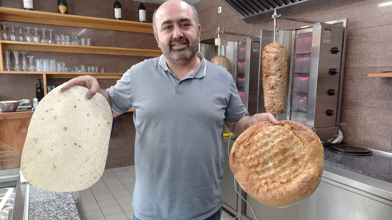 Aziz Tiram, Betreiber des "Bistro Kerwan Saray" in Oderwitz, wird in Kürze zum Fladenbrot-Bäcker.