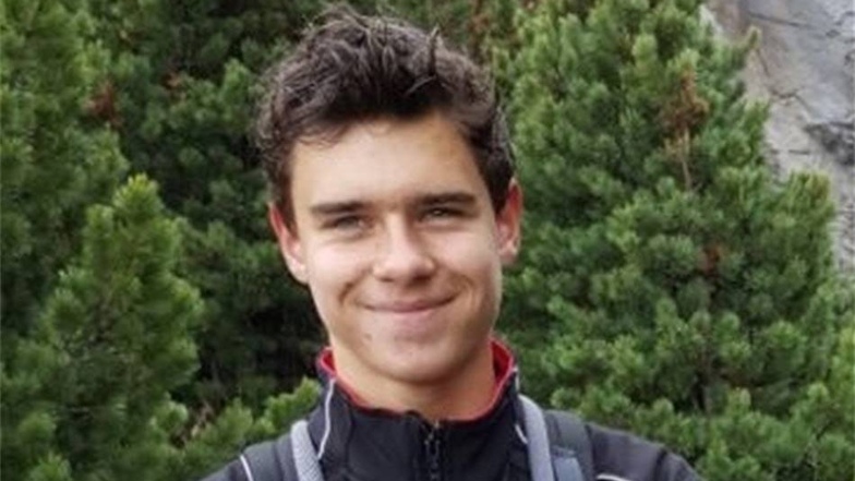 Nachwuchssportler des Jahres Luis Sturm  Der 15-jährige Großschönauer gehört zu den überragenden Schwimmern im Kreis, wurde 2017 auch mehrfacher Bezirksmeister. Jetzt reizt ihn auch das Mountainbike – und vielleicht mal der Triathlon.  Ergebnis (Nachwuchs männl.): 1. Luis Sturm (1 553) 2. Florian Knobloch (1 348) 3. Niclas Tutte (1 224) 4. Ben Heinrich (699) 5. Nico Maaß (320).