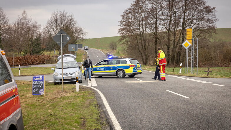 Zu einem schweren Verkehrsunfall kam es am Sonnabendmittag bei Hohnstein.
