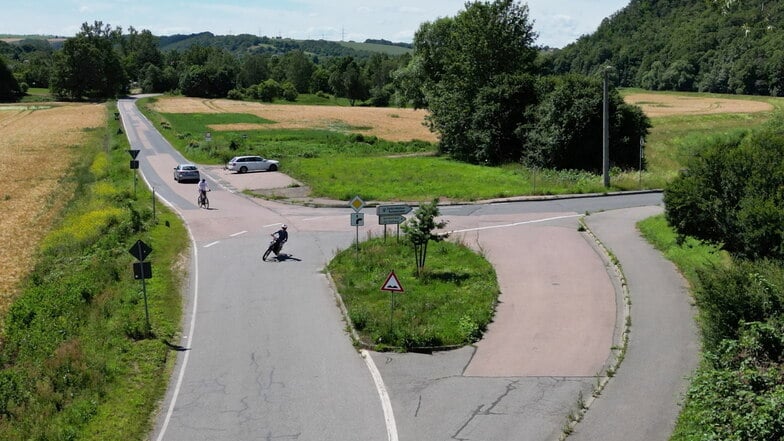 Auf der Kreisstraße zwischen Technitz und Schweta beginnen am Montag die Straßenbauarbeiten.